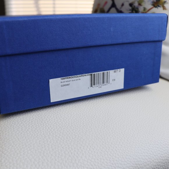 The 100 Fringes Square Nudist - Picture 5 of 9